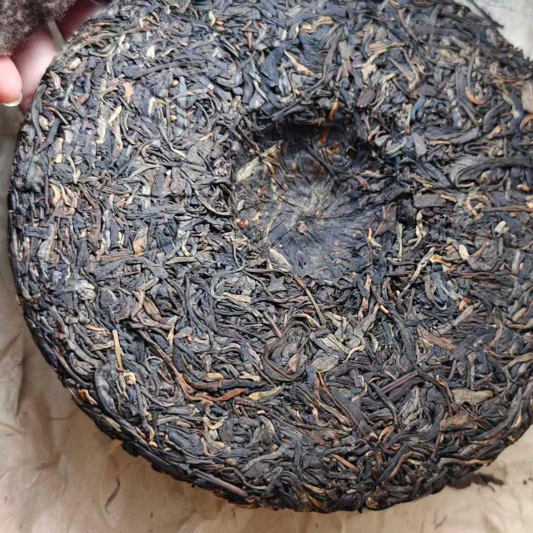 1996 Vintage "Green Big Tree" Banzhang Mother Tree Raw Pu-erh Tea Cake (357g)