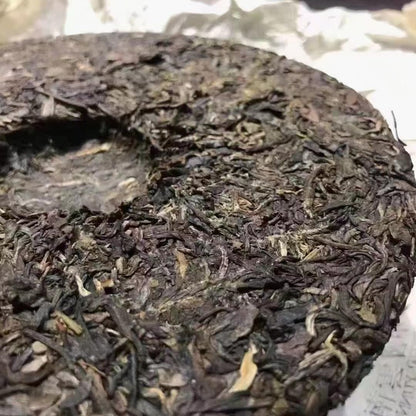 Xinghai Banzhang Wild Arbor Raw Pu-Erh Tea 2003 – 357g