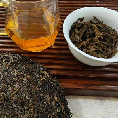 2006 Wild Boar Forest Raw Pu-erh Tea Cake, 357g, from Yunnan