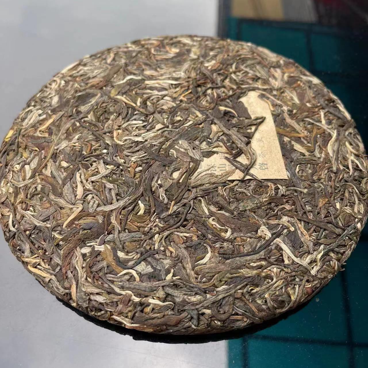 Seven-Star Peacock Banzhang Old Tree 2020 Raw Pu-Erh Tea Cake 357g