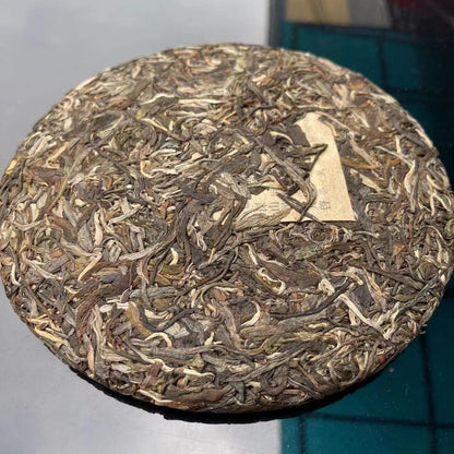 Seven-Star Peacock Banzhang Old Tree 2020 Raw Pu-Erh Tea Cake 357g