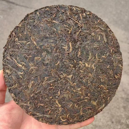 Macau Return Commemorative Cake Millennium Ancient Tree Raw Pu-Erh Tea 1999 – 357g