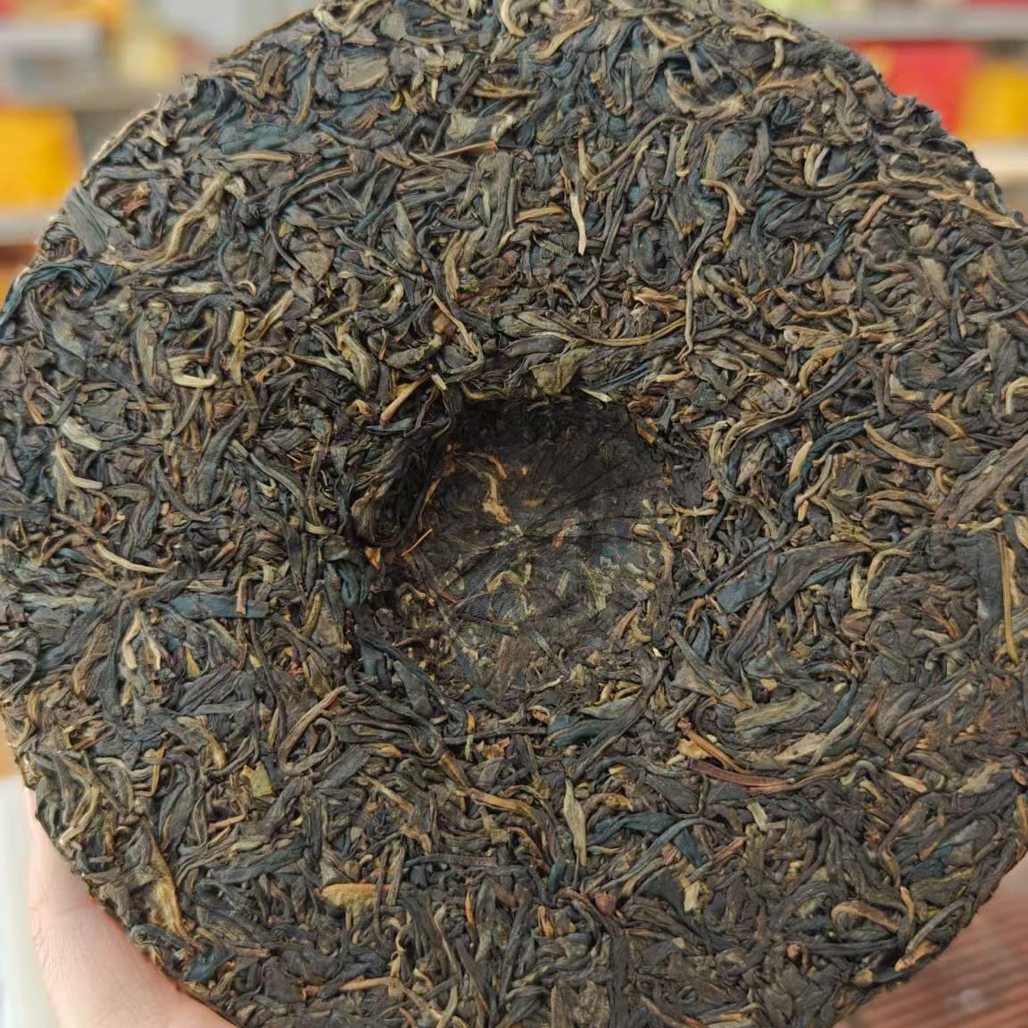 2002 Yiwu Tea King Raw Pu-erh Tea Cake, 357g, from Yunnan
