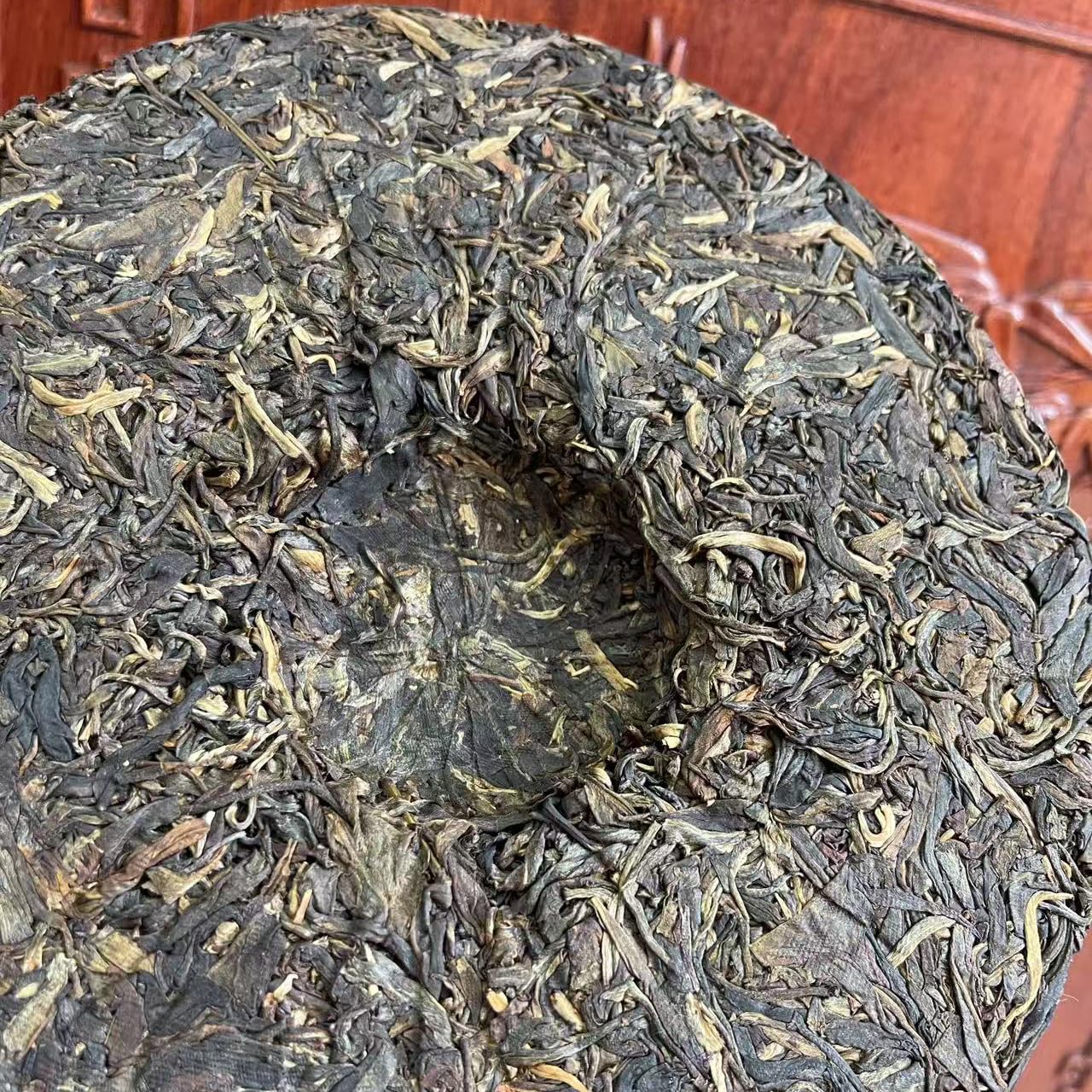 2018 Lao Man E Ancient Tree Raw Pu-erh Tea Cake, 357g, from Yunnan