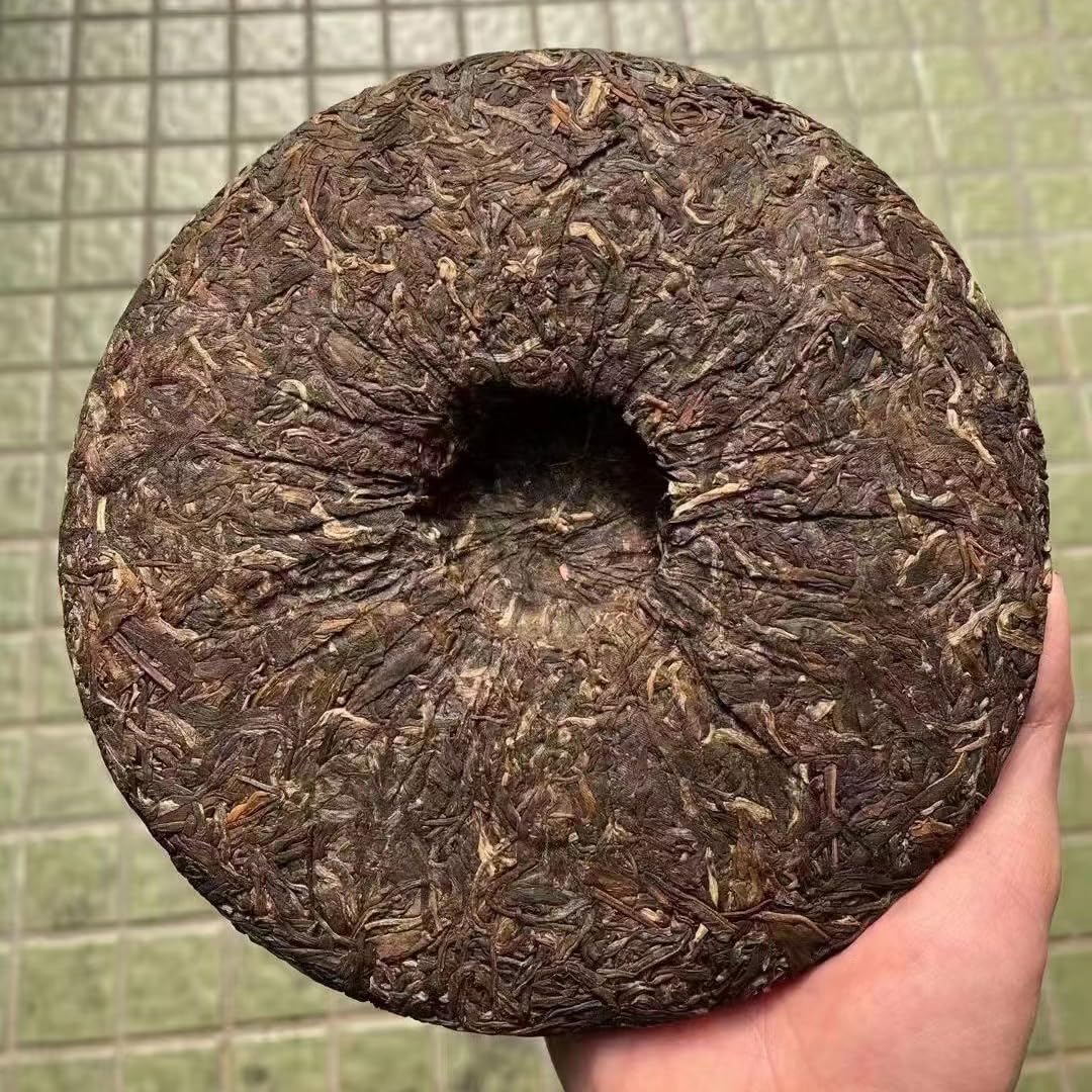 Ba Jiao Ting Qiaomu Tea King Raw Pu-Erh Tea 2005 – 357g