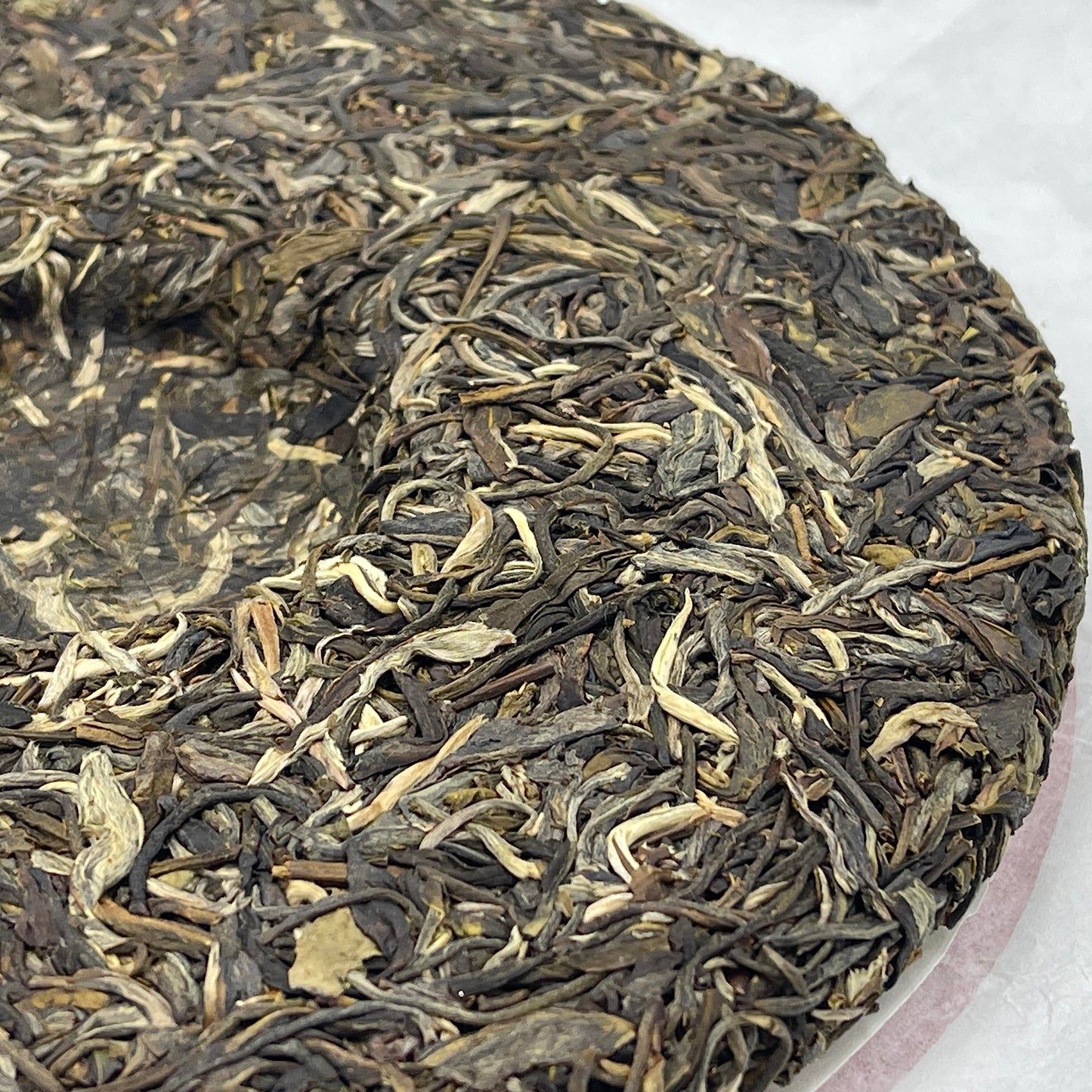 2022 Shengyu Wolongxuan Ban Zhang Raw Pu-erh Tea Cake, 357g, from Yunnan