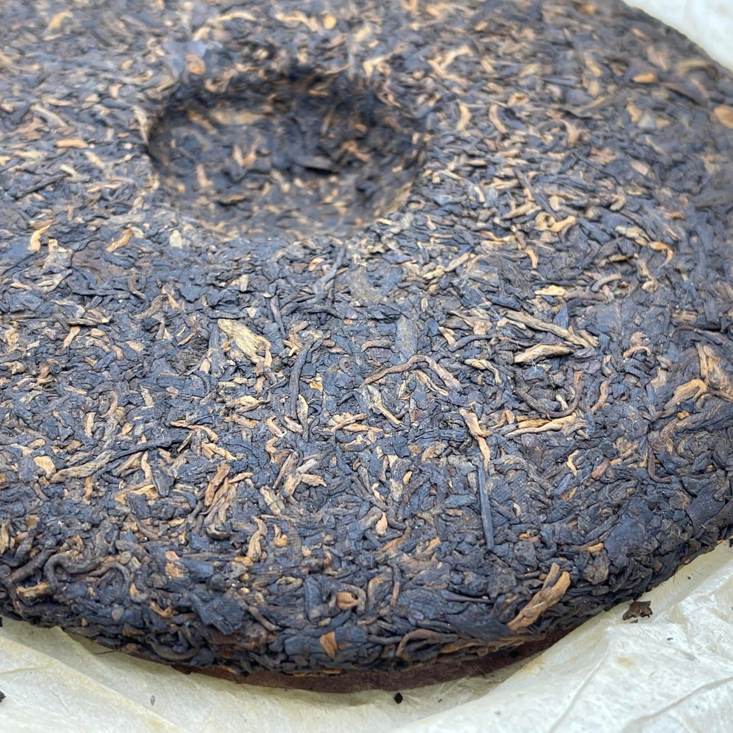 Mengku Rongshi Qizi Bing Ripe Pu-Erh Tea 2006 – 400g