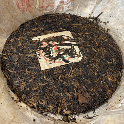 Pu-Erh tea,2006,Xishuangbanna,Yunnan Banzhang Ancient Tree Green Cake,380g,Raw
