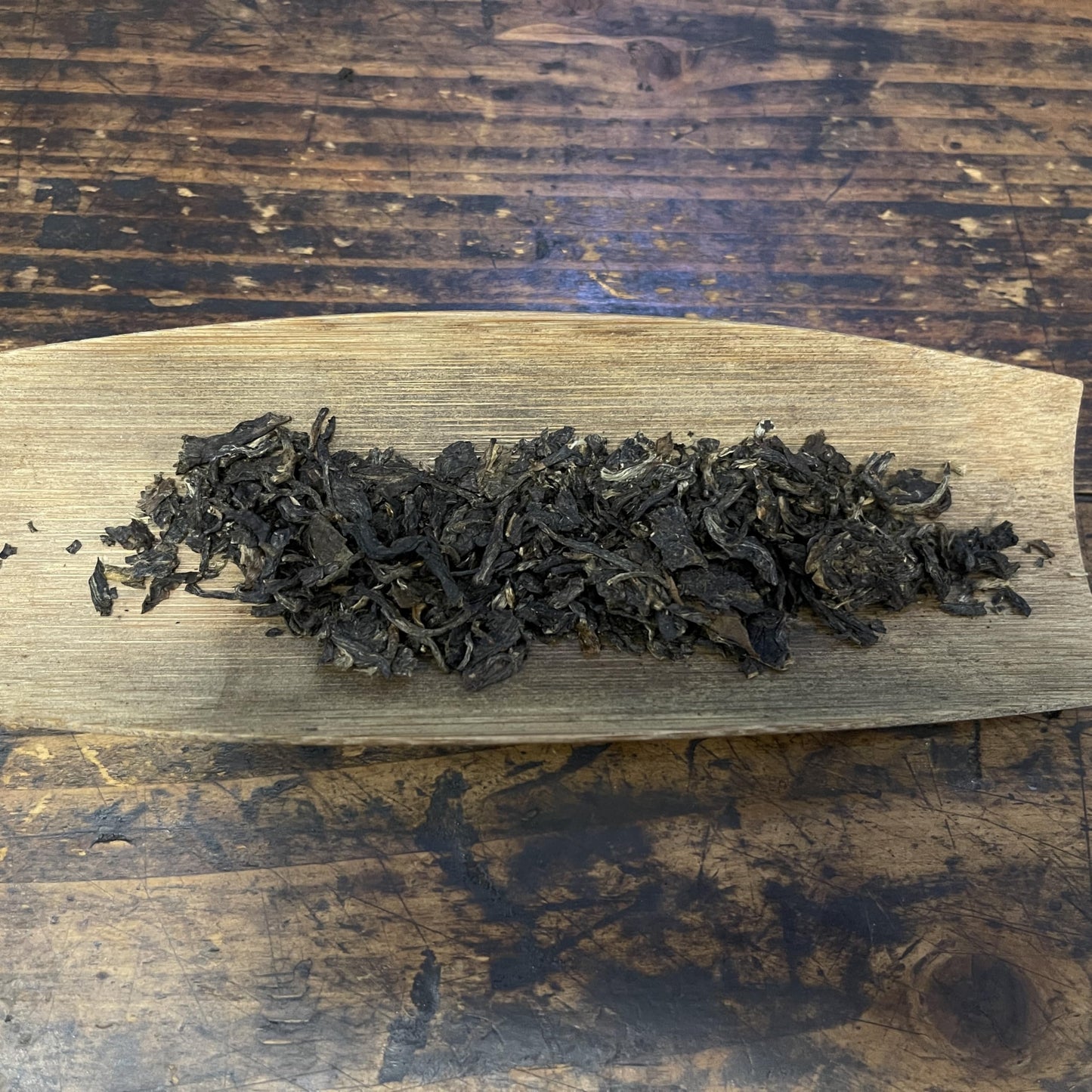 2005 Shuangjiang Mengku Handmade Ancient Tree Raw Pu-erh Tea 357g