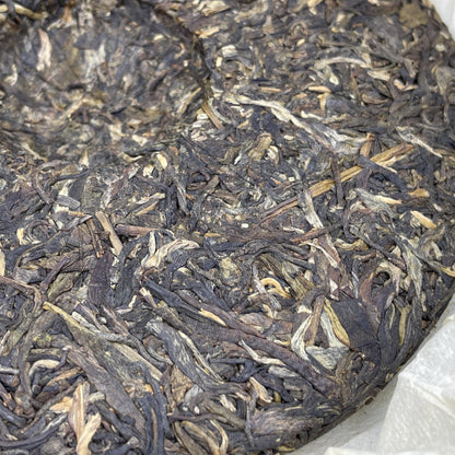 2022 Ban Zhang Holy Raw Pu-erh Tea Cake, 357g, from Yunnan