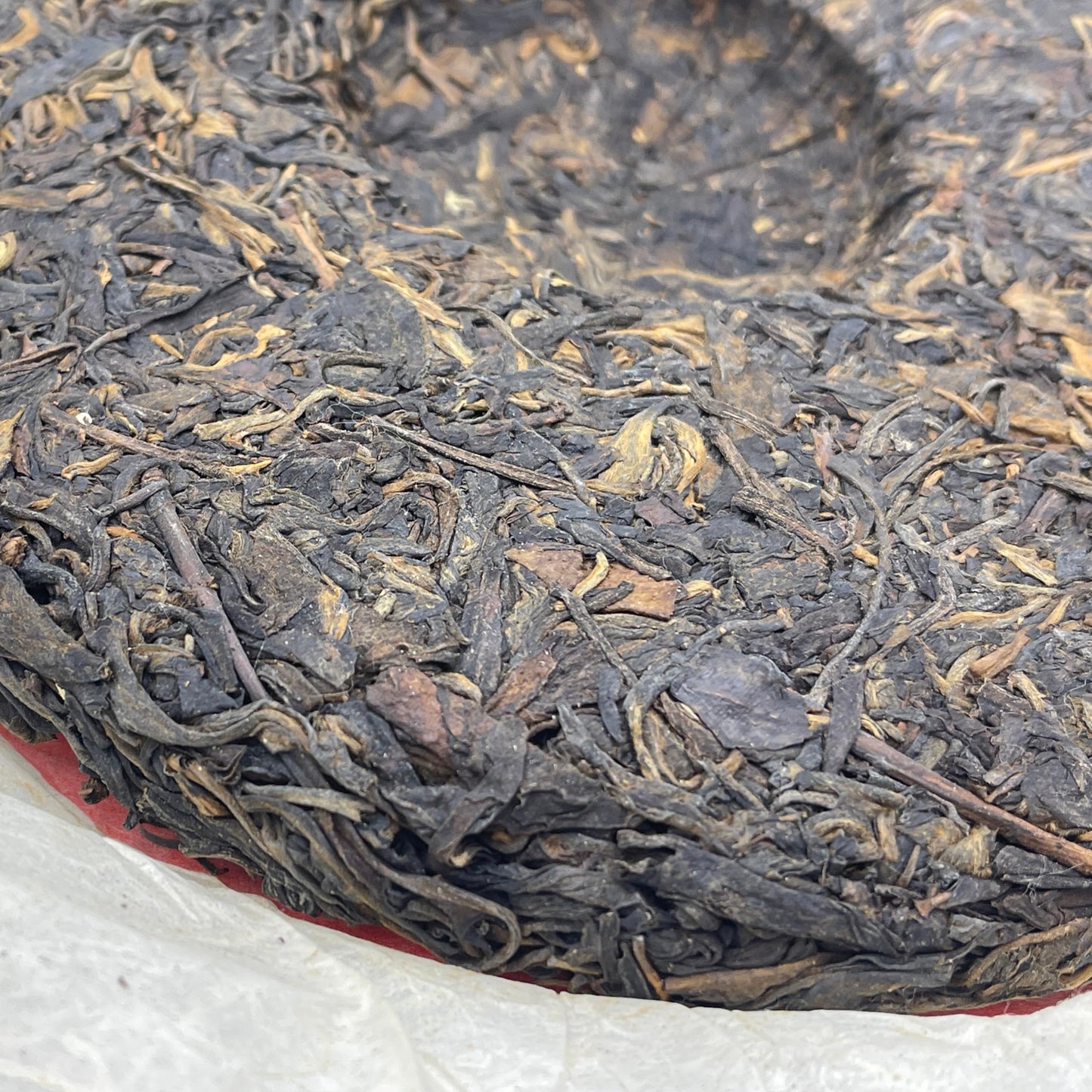 1998 Menghai Tea Factory Gongding Daye Daiqing 8582 Raw Pu-erh Tea Cake, 357g, from Yunnan