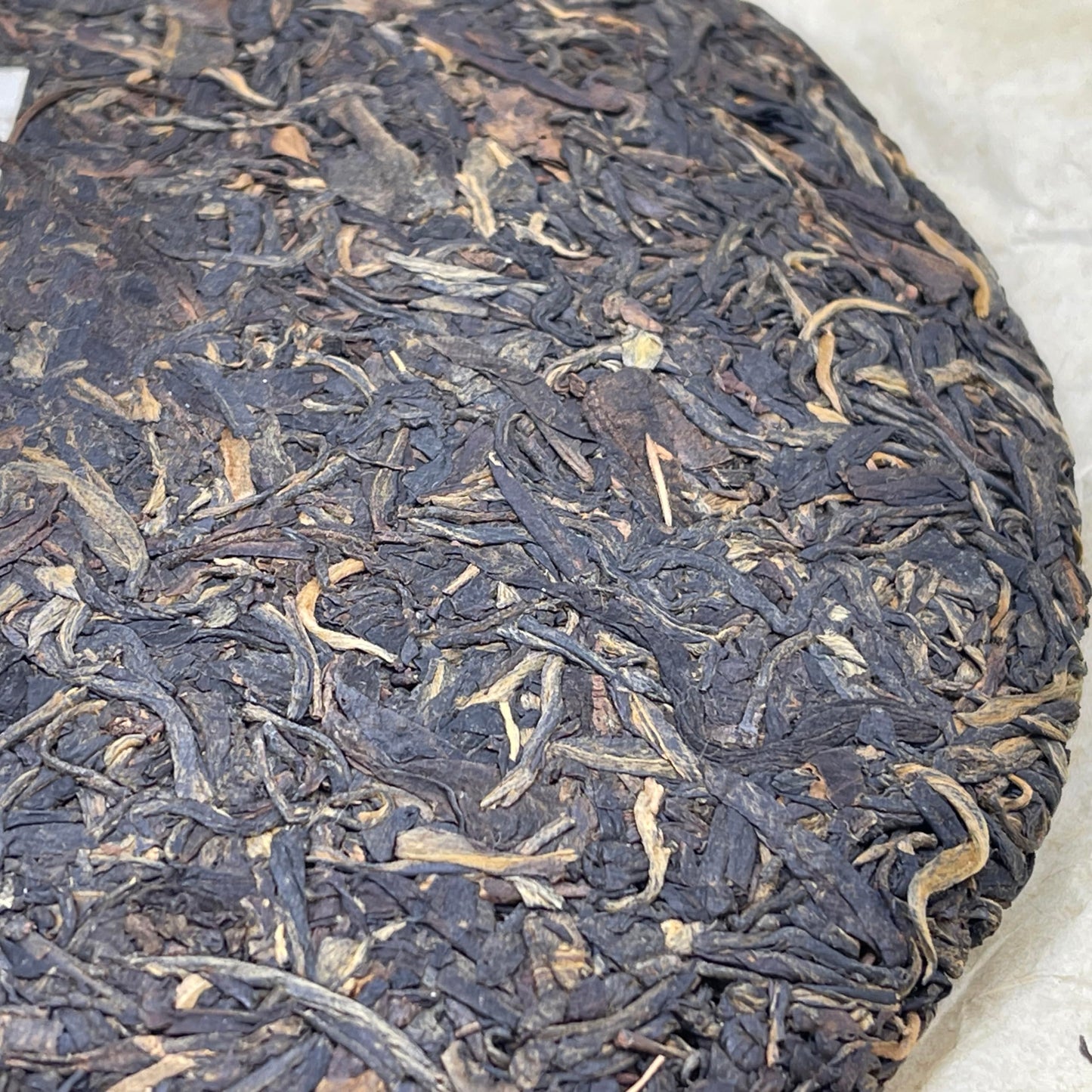 Pu-Erh tea,Late 1990s,Hong Kong customization Orange Flying Seal-Little Yellow Seal,357g,Raw