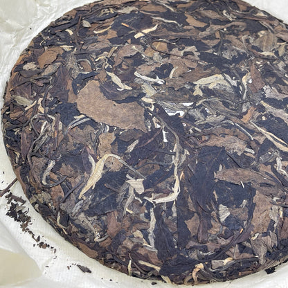 2013 Zheng He Bai Cha Raw Pu-erh Tea Cake, 357g, from Yunnan