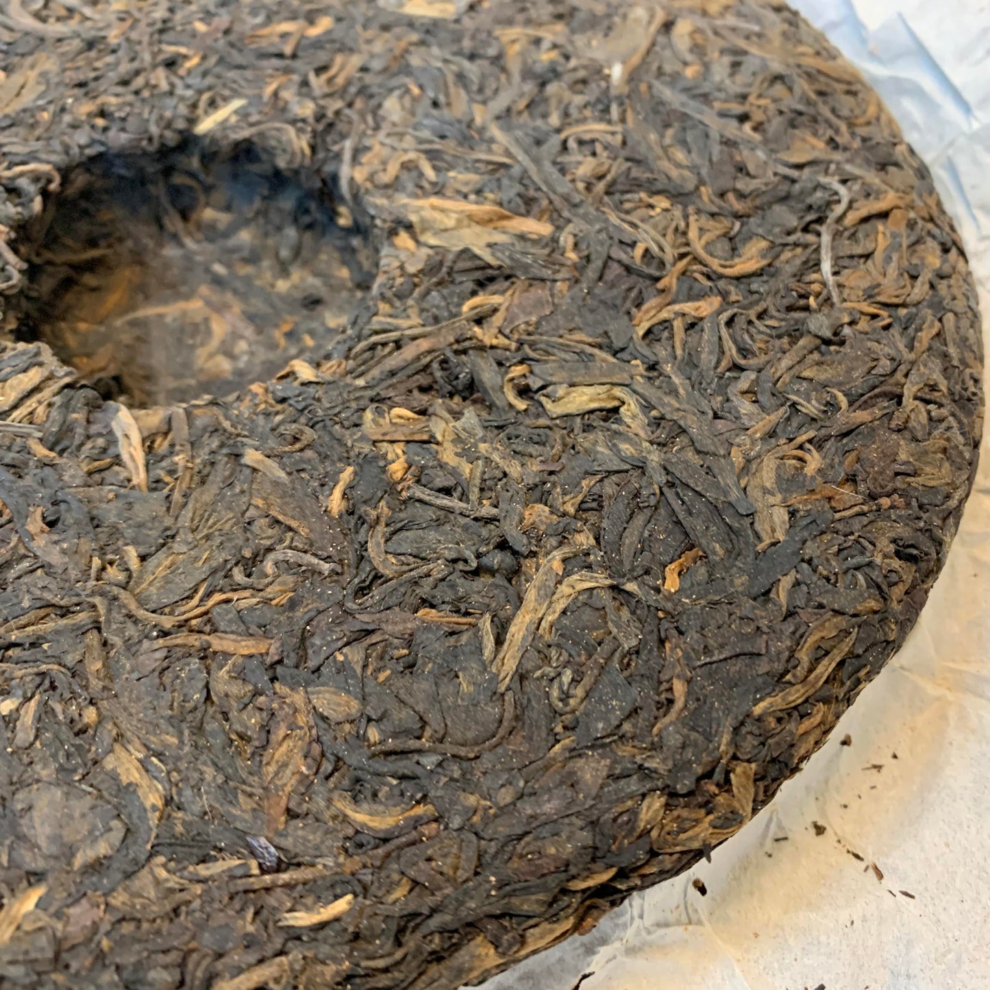 Mengku Spring Tip 2007 Raw Pu-Erh Tea Cake – 400g Aged Sheng Puerh