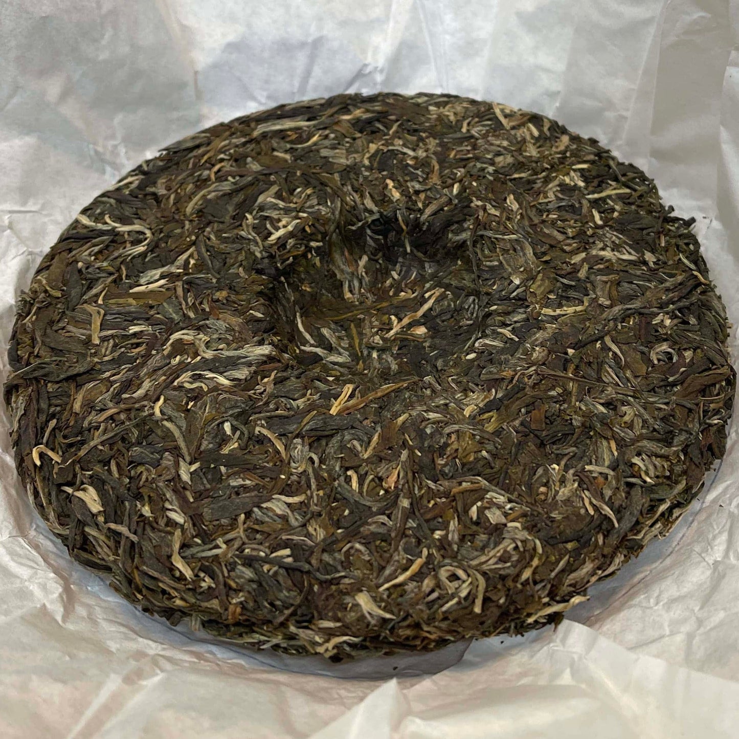 Sheng Jiayuan Banpen Ancient Village 2020 Raw Pu-erh Tea Cake,357g