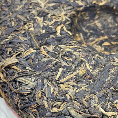 2011 Guoyan Laobanzhang - Gaoshan Ancient Tree Seven-Child Cake Raw Pu-erh Tea, 400g, from Yunnan