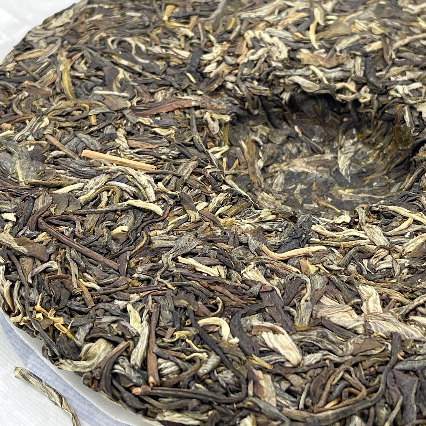 2023 Shengyu Wulongxuan Lao Ban Zhang Raw Pu-erh Tea Cake, 357g, from Yunnan