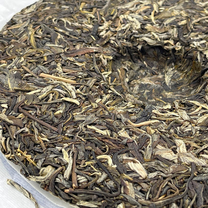 2023 Shengyu Wulongxuan Lao Ban Zhang Raw Pu-erh Tea Cake, 357g, from Yunnan