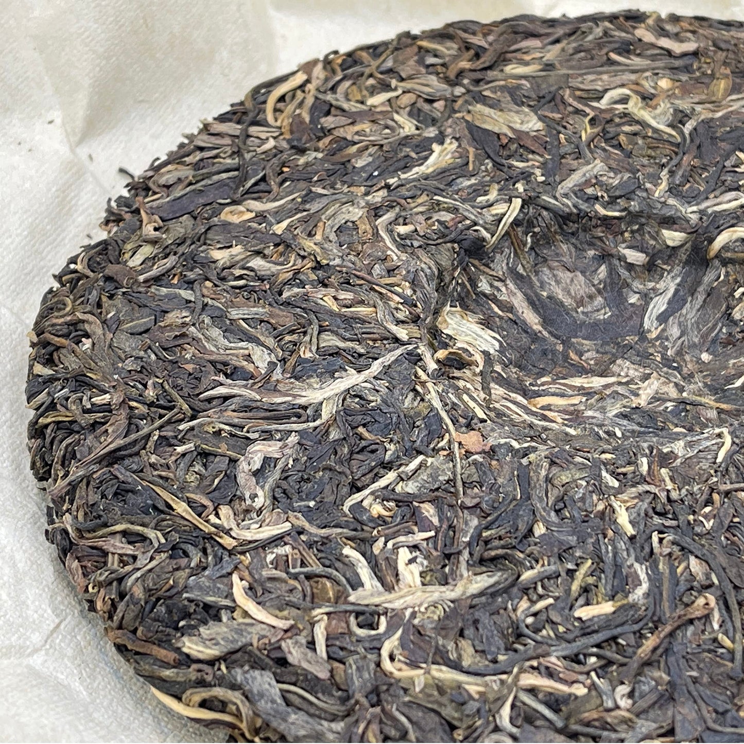 Sheng Jia Yuan Molie 2012 Raw Pu-Erh Tea Cake 357g