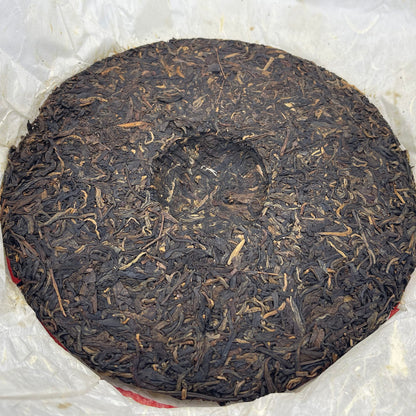 2006 China Tea Gold 8781 Raw Pu-erh Tea Cake, 380g, from Yunnan