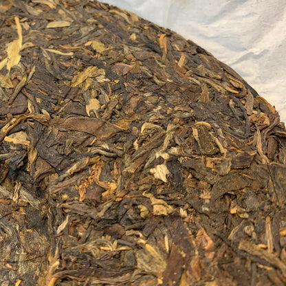 2017 Daxue Mountain Raw Pu-erh Tea Cake, 357g, from Yunnan