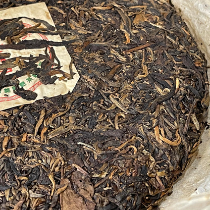 Pu-Erh tea,2006,Xishuangbanna,Yunnan Banzhang Ancient Tree Green Cake,380g,Raw