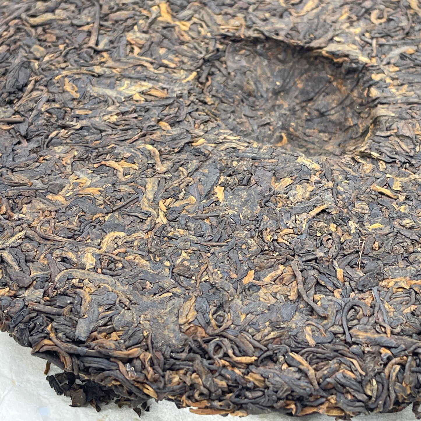 Pu-Erh tea,2011,SIX FAMOUS TEA MOUNTAIN,Happiness,357,Ripe