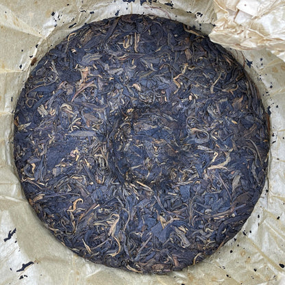 CHEN CHIH TUNG Yiwu Premium Raw Pu-erh Tea Cake 2006, 357g