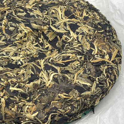 Pu-Erh tea,2009,Moonlight White,357g,Raw