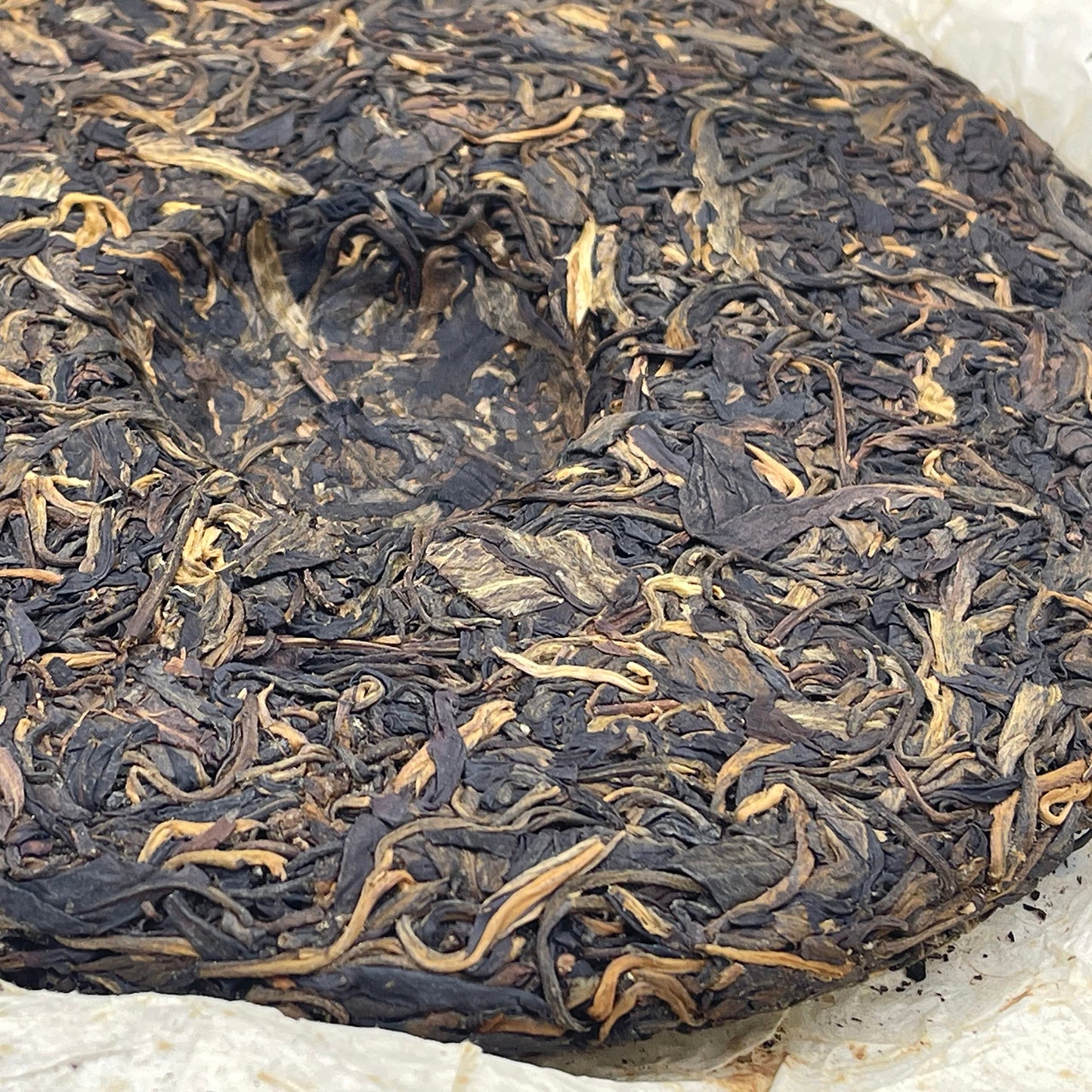2006 Yi Wu Wild Green Raw Pu-erh Tea Cake, 357g, from Yunnan