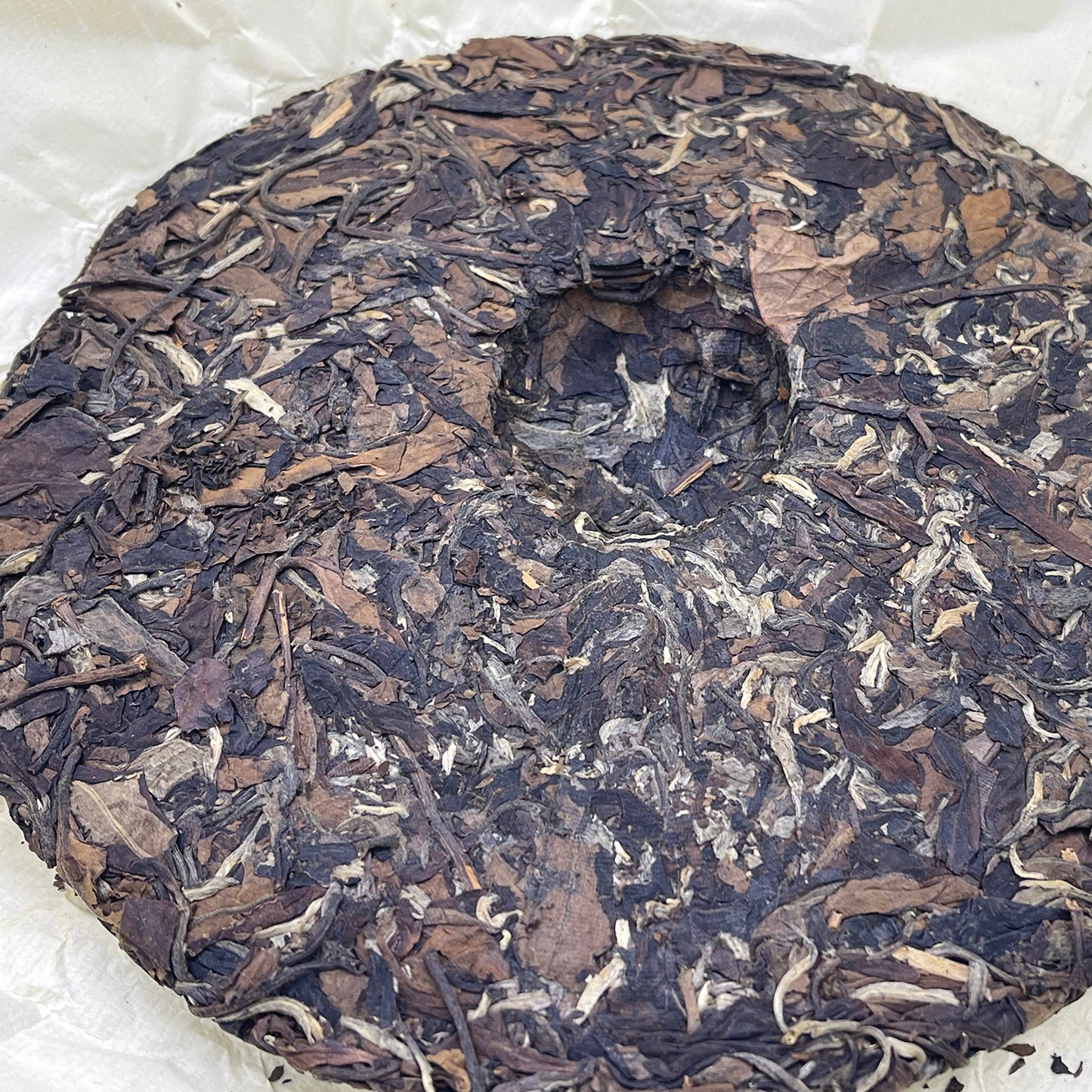 2013 Zheng He Bai Cha Raw Pu-erh Tea Cake, 357g, from Yunnan