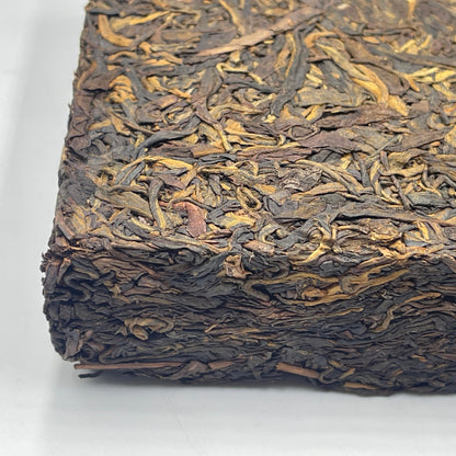 Pu-Erh tea,2000,Xishuangbanna,Yunnan Wild Ancient Tree Tea Brick,1000g,Raw