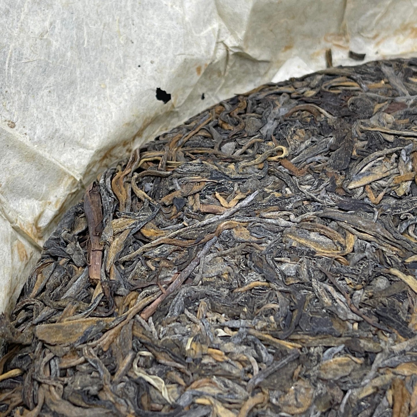 1996 Menghai Tea Factory 7532 Snow Mark Raw Pu-erh Cake 357g (HK Order)