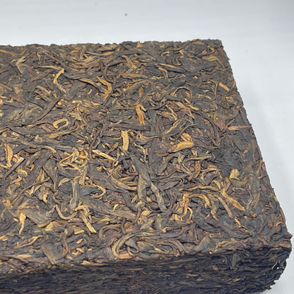 Pu-Erh tea,2000,Xishuangbanna,Yunnan Wild Ancient Tree Tea Brick,1000g,Raw