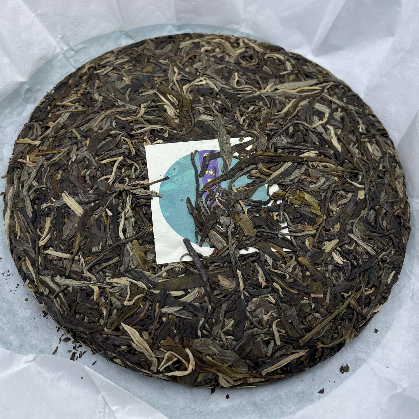 2023 Shengyu Wolongxuan Yong Chun Raw Pu-erh Tea Cake, 357g, from Yunna