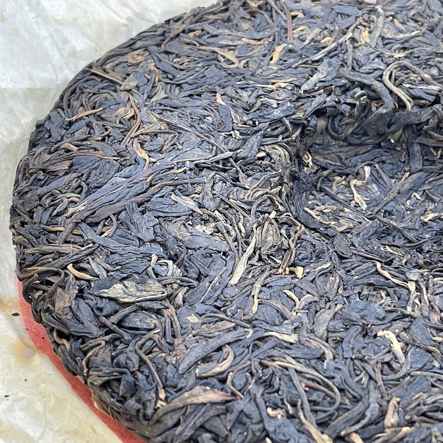 Octagonal Pavilion 2011 Yiwu Zhengshan Big Tree Raw Pu-Erh Tea – 357g (12.6oz) Sheng Puerh Cake – Premium Aged Chinese Tea