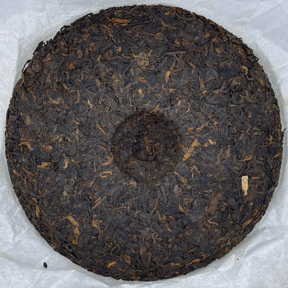 Pu-Erh tea,2011,SIX FAMOUS TEA MOUNTAIN,longevity,357,Ripe
