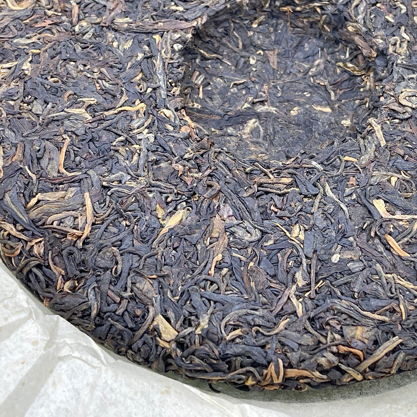 2009 Old Mane Brown Old Tea Raw Pu-erh Tea Cake, 357g, from Yunnan