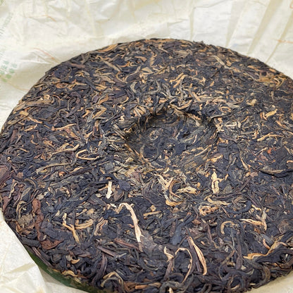 2007 Yongshun Ban Zhang Spring Buds Raw Pu-erh Tea Cake, 357g, from Yunnan