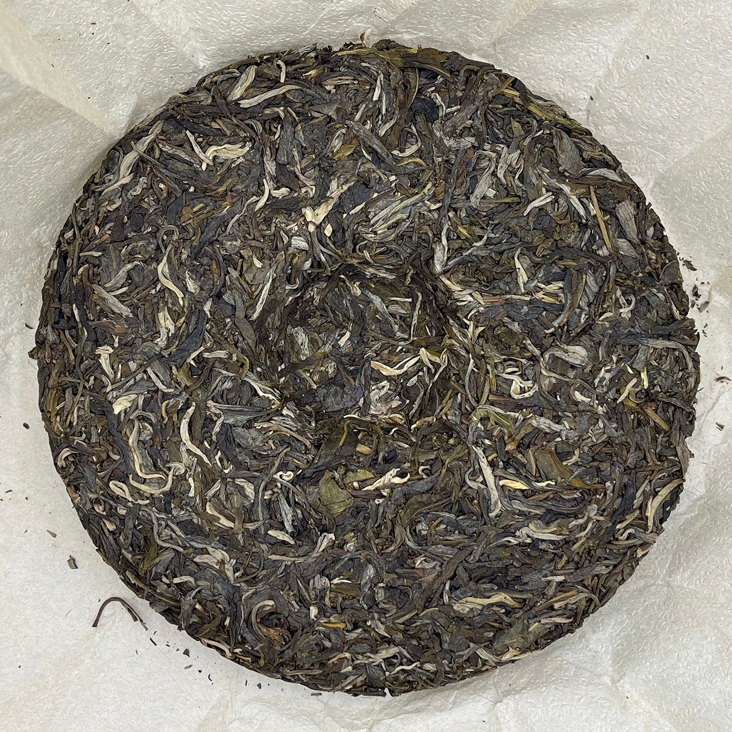 Sheng Jia Yuan Yibang 2009 Raw Pu-Erh Tea Cake 357g