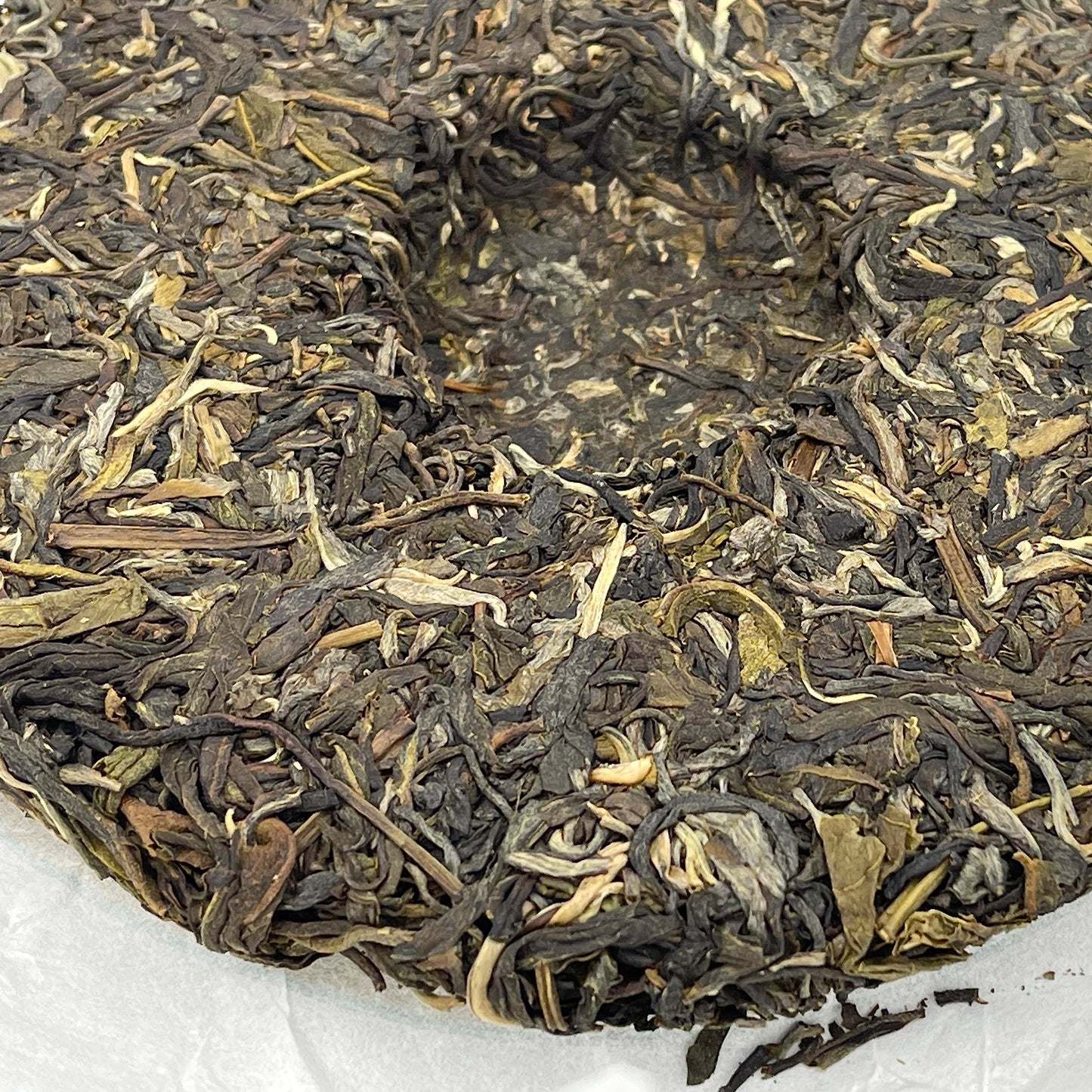 2016 Shengyu Wolongxuan Long Feng Cheng Xiang Raw Pu-erh Tea Cake, 250g, from Yunnan