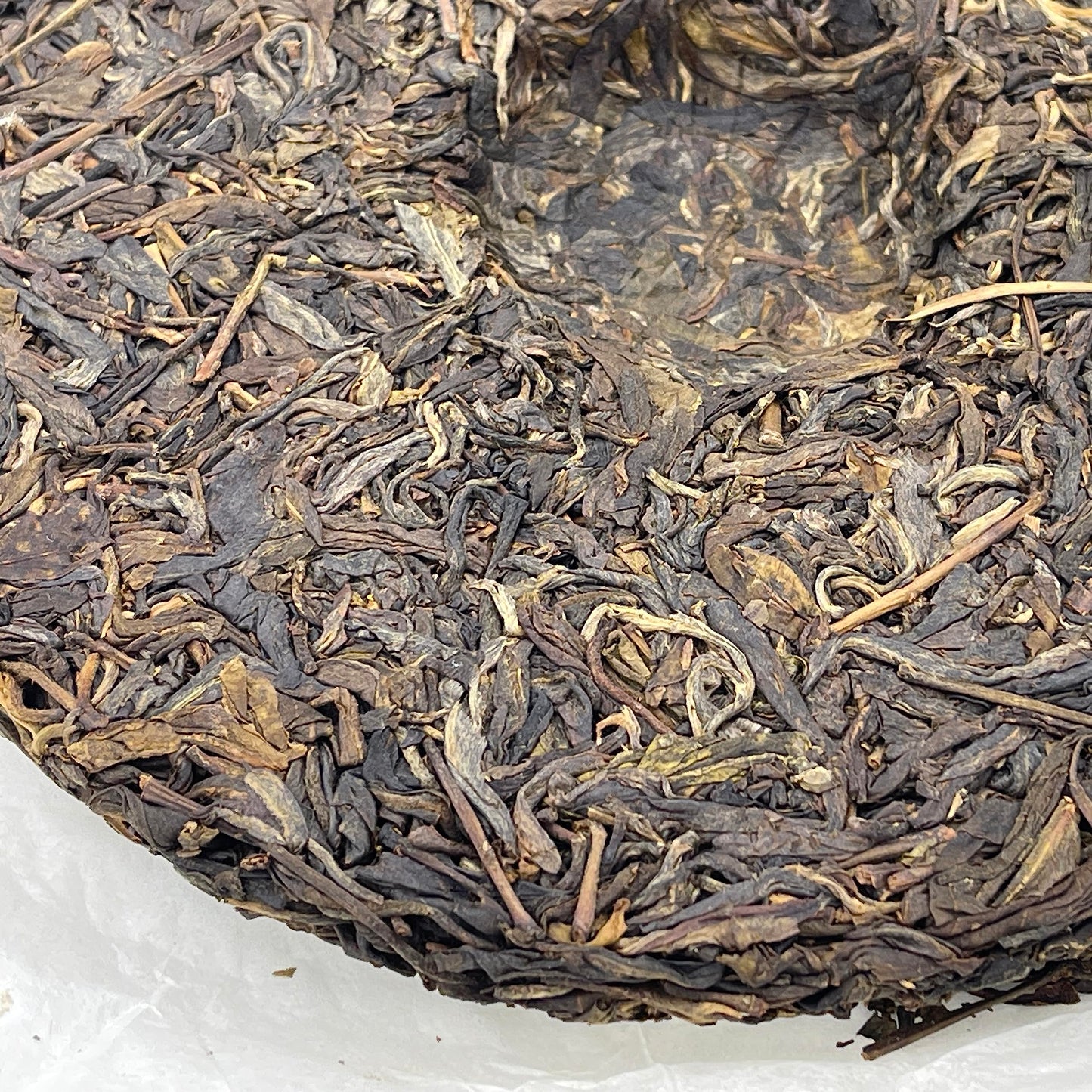 2020 Customized Tea Xiguai Raw Pu-erh Tea Cake, 357g, from Yunnan